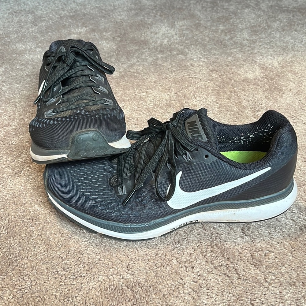 Nike, 7.5 Zoom Pegasus 34, Black and white